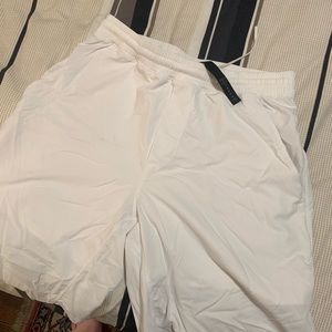Men’s lululemon pacebreaker shorts M